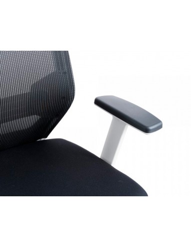 Cadira rocada d',oficina amb...