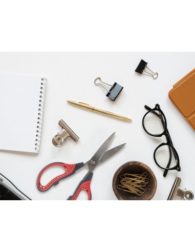 Tisora liderpapel titàni fulla corba...